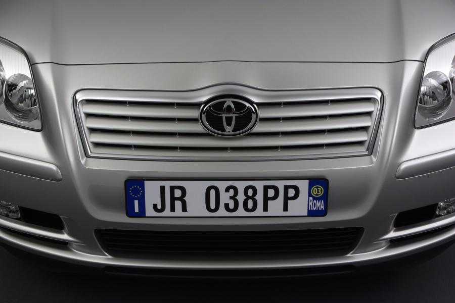  Toyota Avensis 2003 года  (фото 93 из 114)